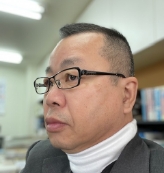 代表取締役 腰越予志裕